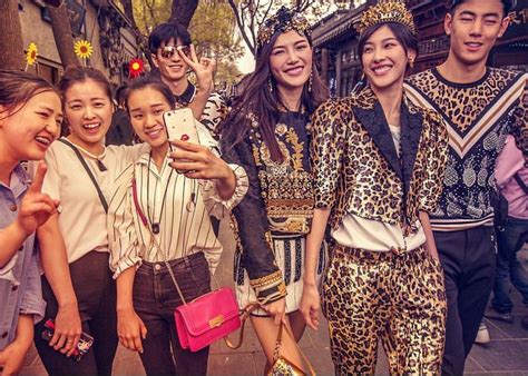 dolce and gabbana loves china on facebook